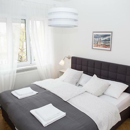 Deluxe Apartments Загреб Экстерьер фото